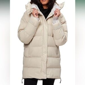 Helly-Hansen Women’s Standard Aspire Puffy Parka Jacket